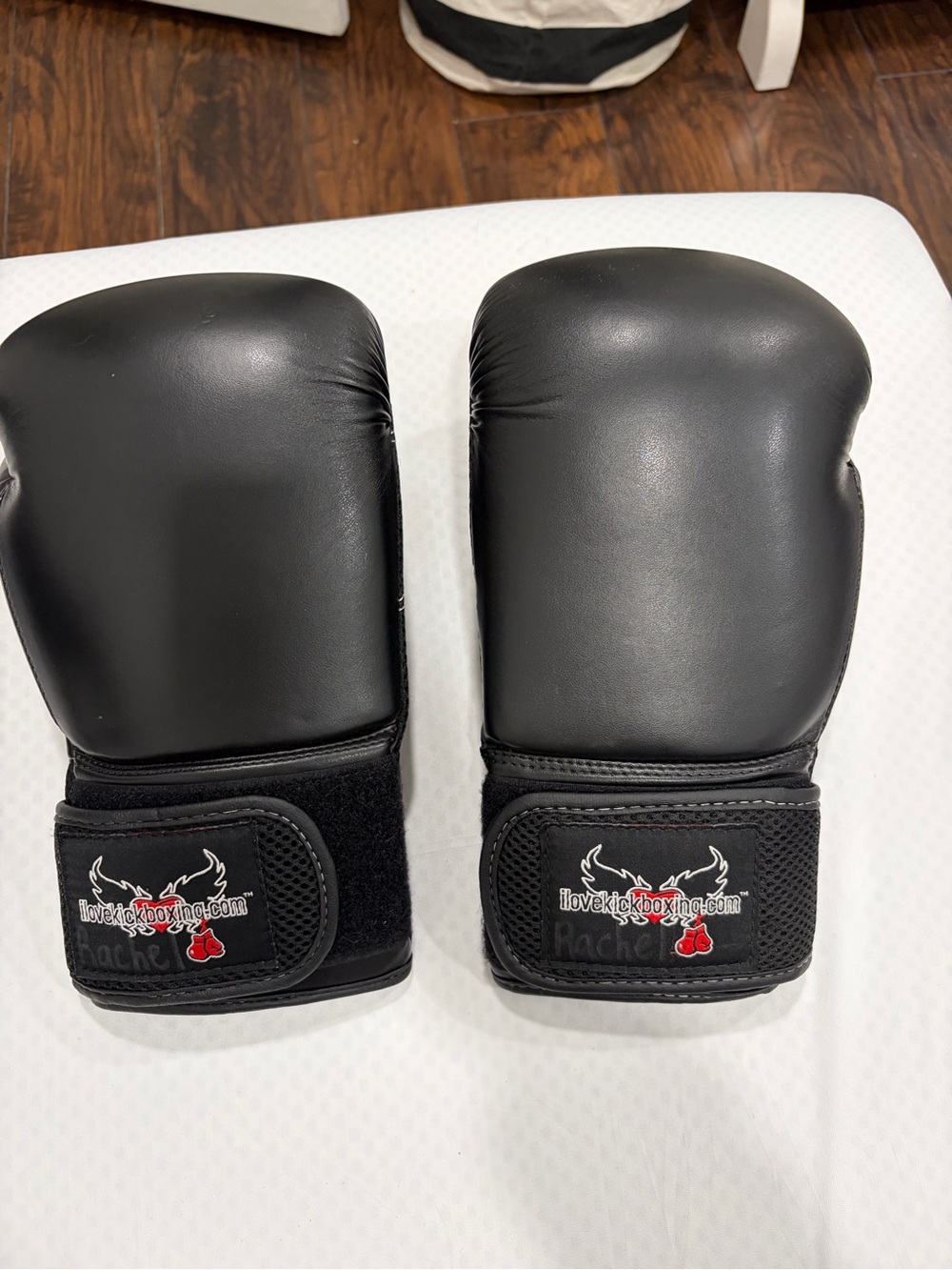 Ilovekickboxing.com Black Boxing Gloves